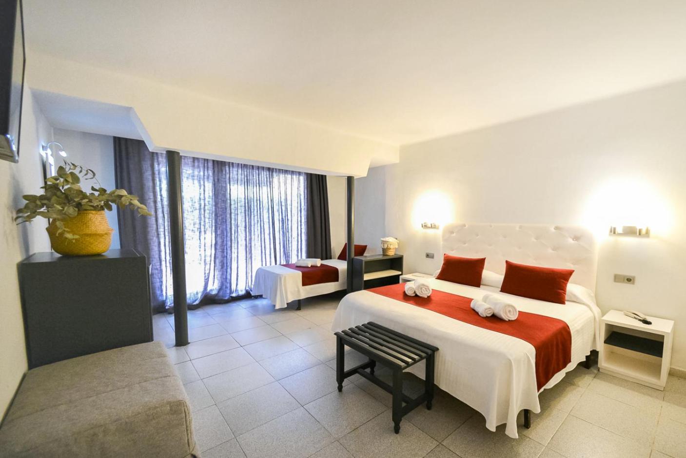 Hotel Reimar Сан Антони де Калоне Стая снимка