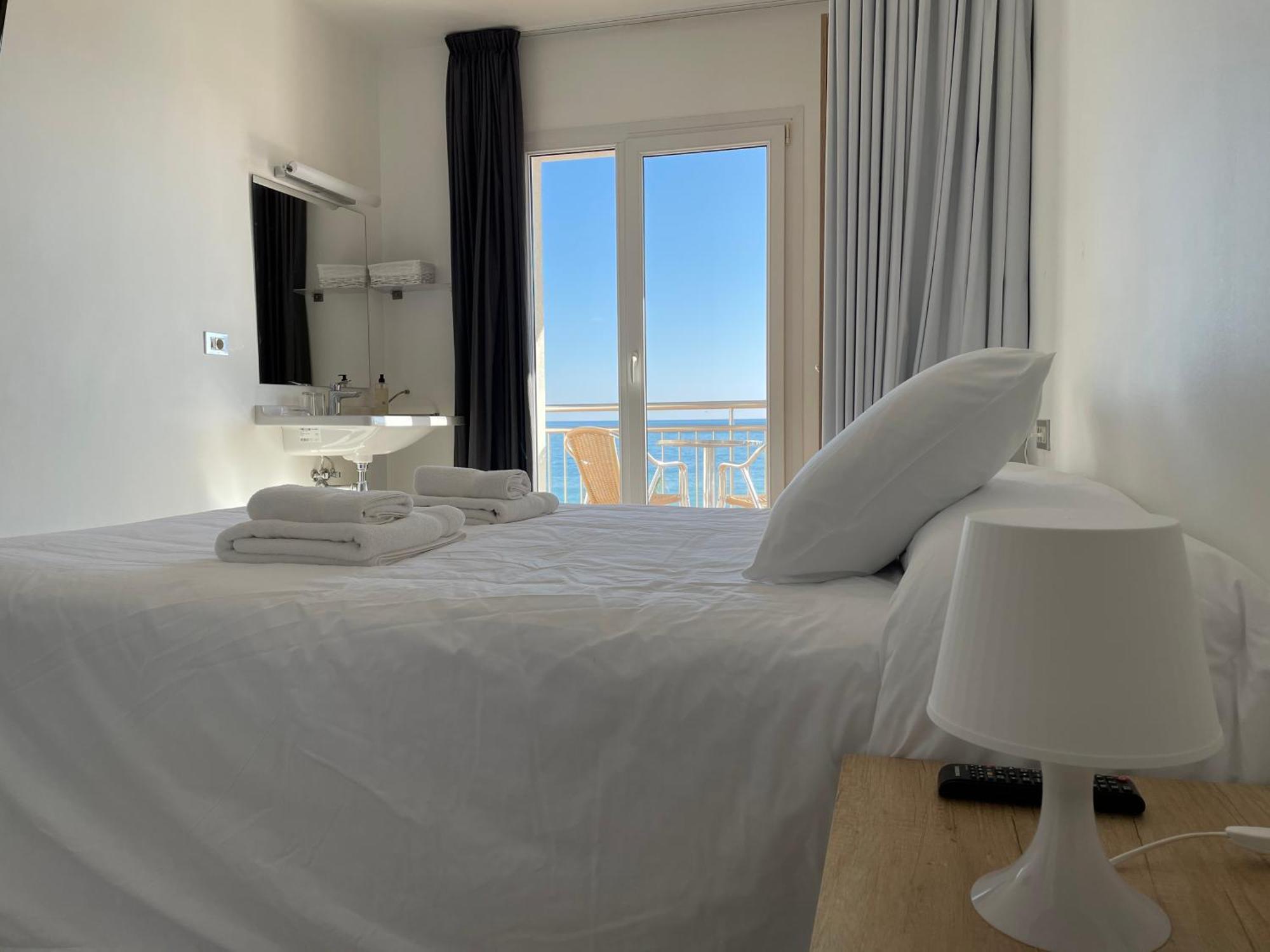 Hotel Reimar Сан Антони де Калоне Стая снимка