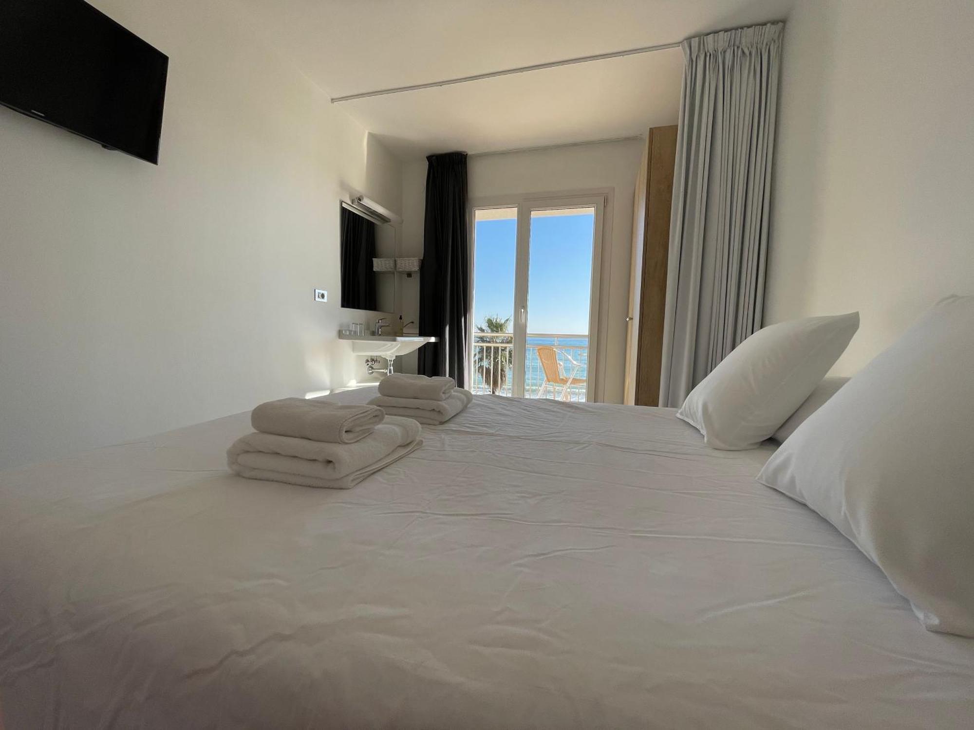 Hotel Reimar Сан Антони де Калоне Стая снимка